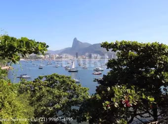 Casa na Urca, vista linda para  o mar, residencial. Para familia grande, podendo ser dividida em 2 unidades. Especial!