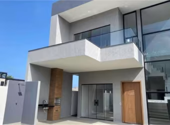 Casa contemporânea com 3 suítes por R$ 2.180.000,00 1006-144