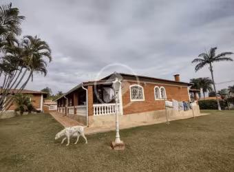 Magnífica casa com 588m² de área construída em um terreno de 2500m², com 3 quartos sendo 1 suíte, grande varanda gourmet. codigo: 20542
