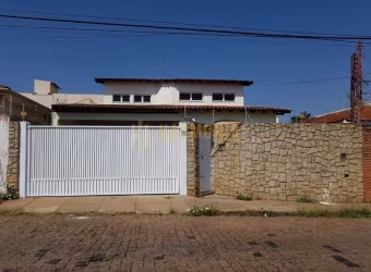 Lindo sobrado a venda ou locação, região central de Araraquara!