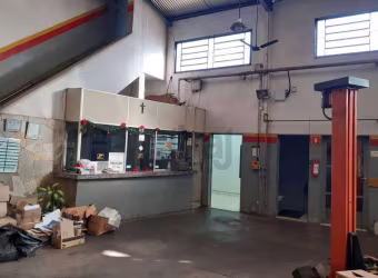 Barracão para alugar, 750 m²  de area UTIL