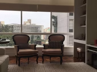 **Apartamento Semimobiliado no Centro Histórico de Porto Alegre**