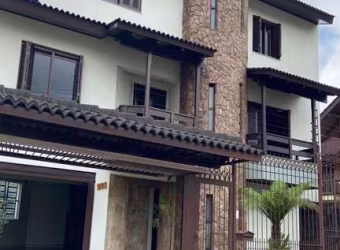 Casa com 5 quartos à venda na Rua Angelo Segalla, 527, Petrópolis, Caxias do Sul por R$ 1.490.000