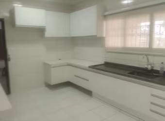 Casa com 2 dormitórios para alugar, 242 m² - Jardim América - Bauru/SP