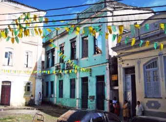 Casarão em ruínas no Centro Antigo de Salvador, Largo da Palma, bairro  Mouraria