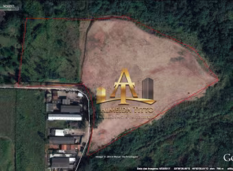 Área para Locação em Cotia com 37.000 m² - Confira!