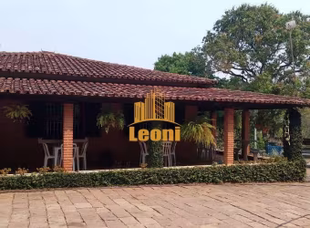 Excelente chácara a venda com 4 casas + piscina + churrasqueira