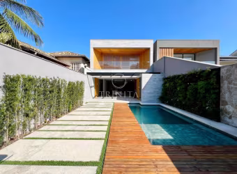 RIO MAR | CASA TRIPLEX 4 SUÍTES