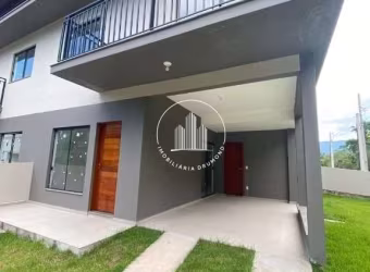 Sobrado Geminado 2 Quartos com 2 Suítes e 102m² - Forquilhas