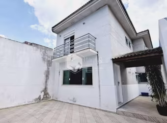 Sobrado para venda com 3 quartos, sendo 2 suítes, 180m²