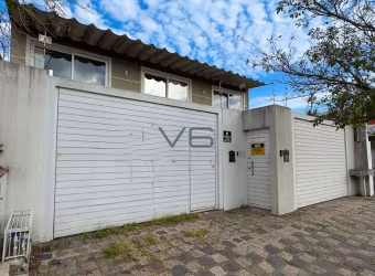 Casa Padrão, com 4 quartos, 290 m² privativos, 4 vagas de garagem, no Santa Quitéria, Curitiba - PR.