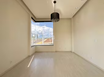 Casa dos Sonhos no Seminário, Chapecó: 3 Quartos, 4 Vagas, Pronta para Morar
