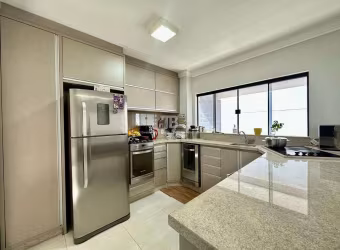 Apartamento 01 Suíte + 02 Dormitórios com 112m² no Centro