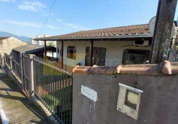 Casa com 3 quartos à venda na rua marcelino cardoso, 261, água verde, blumenau, 172 m2 por r$ 650.000