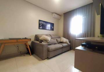 Apartamento no jd botanico com 2 dorm