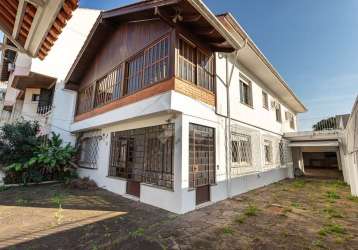 Casa com 6 quartos à venda na travessa olintho sanmartin, 42, vila ipiranga, porto alegre por r$ 1.150.000