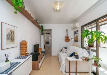 Apartamento 1 dorm c/ sacada e garagem no bom fim