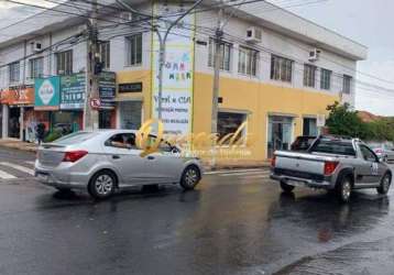 Salão comercial de esquina no centro de indaiatuba, 13 salas térreas e 1° andar