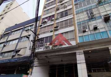 Sala comercial no centro,(02 salas conjugadas) com todo mobiliário,ar condicionados,02 banheiros,cozinha,frente,proxima das barcas,forum e todo comér