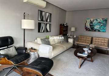 Apartamento de 4 dormitórios real parque