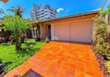 Casa com 3 quartos à venda na rua claudete baroni, 40, bacacheri, curitiba, 302 m2 por r$ 1.090.000