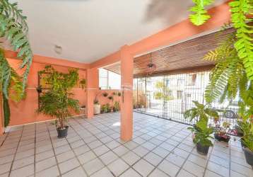 Casa com 3 quartos à venda na rua estefano betezek, 118, pinheirinho, curitiba, 140 m2 por r$ 490.000