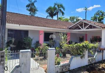 Casa com 3 quartos à venda na rua antonio bernardino duarte, 249, centro, garuva, 120 m2 por r$ 430.000