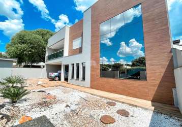 Casa com 3 quartos à venda na rua amadeu bernardi, 143, santa terezinha, pato branco, 280 m2 por r$ 1.590.000