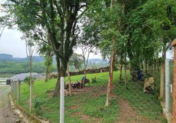 Chácara dos sonhos: natureza, tranquilidade, conforto  e muitos lagos, localizada no  rio da várzea, quitandinha, pr