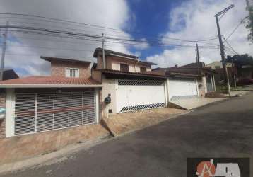 Casa (v) com 3 dormitórios e 1 edícula com banheiro - outeiro de passárgada - cotia - sp