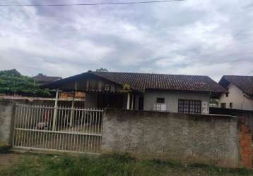 Casa com 3 quartos à venda na luiz ceratti, 42, joão costa, joinville por r$ 180.000