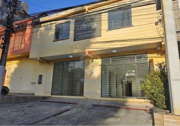 Alugo duplex comercial