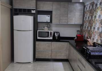 Apartamento amplo  , reformado, no centro de sjp