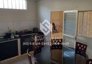 Casa com 3 quartos, sendo 1 suíte no setor rodoviário