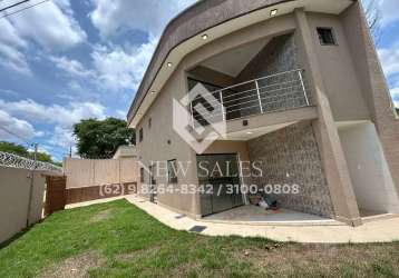 Sobrado c/ 3 quartos + home, quintal amplo - residencial guarema