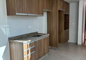 Sobrado triplex 3 quartos, 2 suítes – terraço