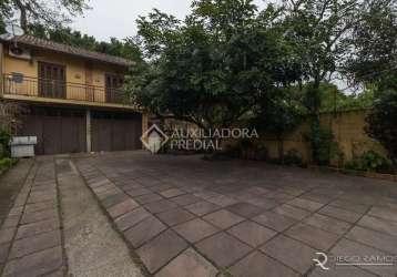 Casa com 3 quartos à venda na rua general pedro bittencourt, 94, passo da areia, porto alegre, 173 m2 por r$ 980.000