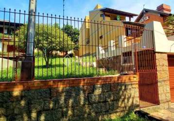 Casa com 3 quartos à venda na rua professor frederico guilherme gaelzer, 65, jardim do salso, porto alegre, 130 m2 por r$ 450.000