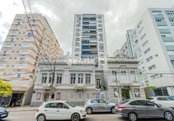 Apartamento com 2 quartos à venda na avenida independência, 510, independência, porto alegre, 78 m2 por r$ 590.000