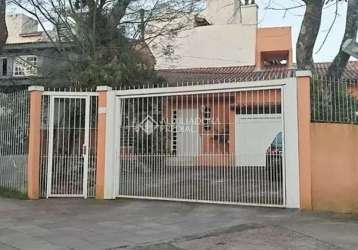 Casa com 4 quartos à venda na rua tupã, 141, vila assunção, porto alegre, 198 m2 por r$ 1.500.000