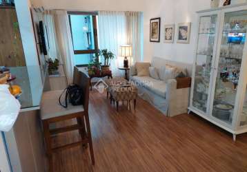 Apartamento com 2 quartos à venda na rua santana, 676, farroupilha, porto alegre, 62 m2 por r$ 540.000