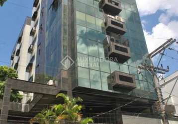 Sala comercial à venda na avenida getúlio vargas, 908, menino deus, porto alegre, 34 m2 por r$ 250.000