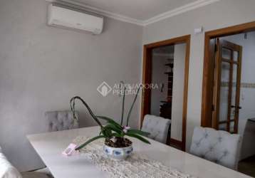 Apartamento com 3 quartos à venda na rua doutor joão simplício alves de carvalho, 1012, vila ipiranga, porto alegre, 99 m2 por r$ 480.000