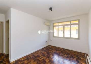 Apartamento com 2 quartos à venda na avenida plínio brasil milano, 2173, higienópolis, porto alegre, 53 m2 por r$ 230.000