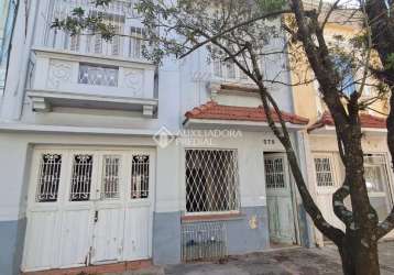 Casa com 3 quartos à venda na rua são carlos, 578, floresta, porto alegre, 115 m2 por r$ 741.000