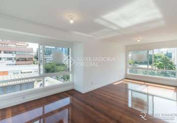 Apartamento com 3 quartos à venda na doutor timoteo, 600, floresta, porto alegre, 113 m2 por r$ 905.000