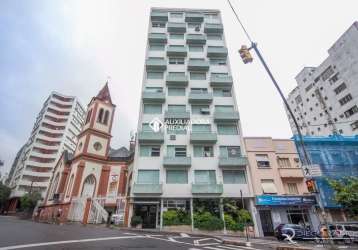 Apartamento com 3 quartos à venda na praça conde de porto alegre, 77, centro histórico, porto alegre, 71 m2 por r$ 340.000