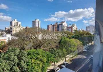 Apartamento com 2 quartos à venda na rua artigas, 78, petrópolis, porto alegre, 47 m2 por r$ 299.000