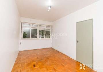 Apartamento com 2 quartos à venda na rua duque de caxias, 1594, centro histórico, porto alegre, 84 m2 por r$ 260.000