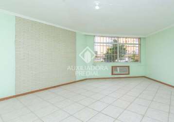 Apartamento com 2 quartos à venda na avenida wenceslau escobar, 1086, cristal, porto alegre, 63 m2 por r$ 200.000